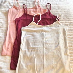 NWOT 3-Pack No Boundaries Women’s Cami Strap Tank Tops, Coral/Burgundy/White, M